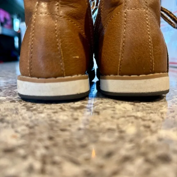 GAP l Kid’s Boot l COGNAC l Boy’s Size 11 - Picture 9 of 13
